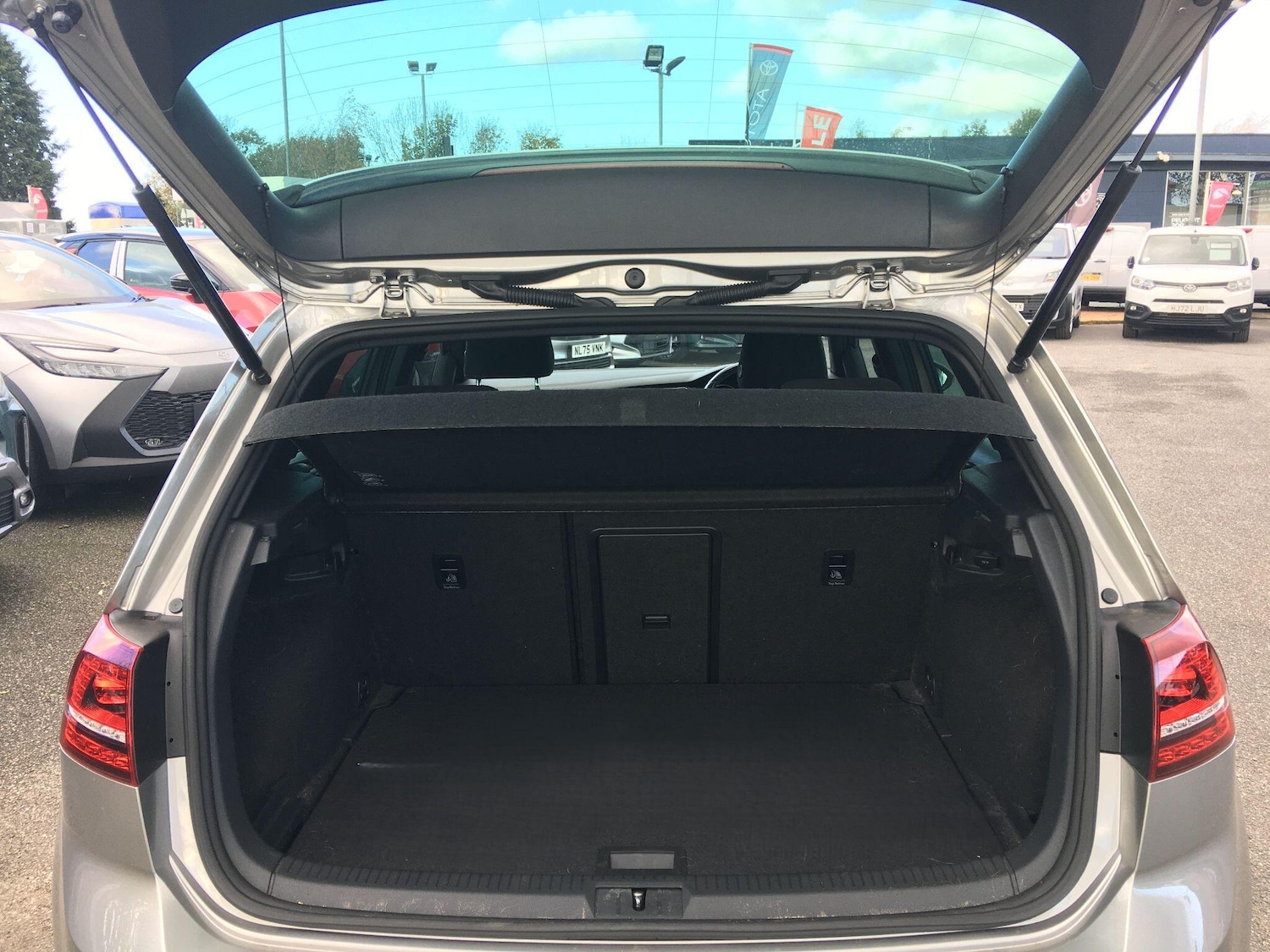 Used Volkswagen Golf 2016 for sale - 76397833: Photo 10