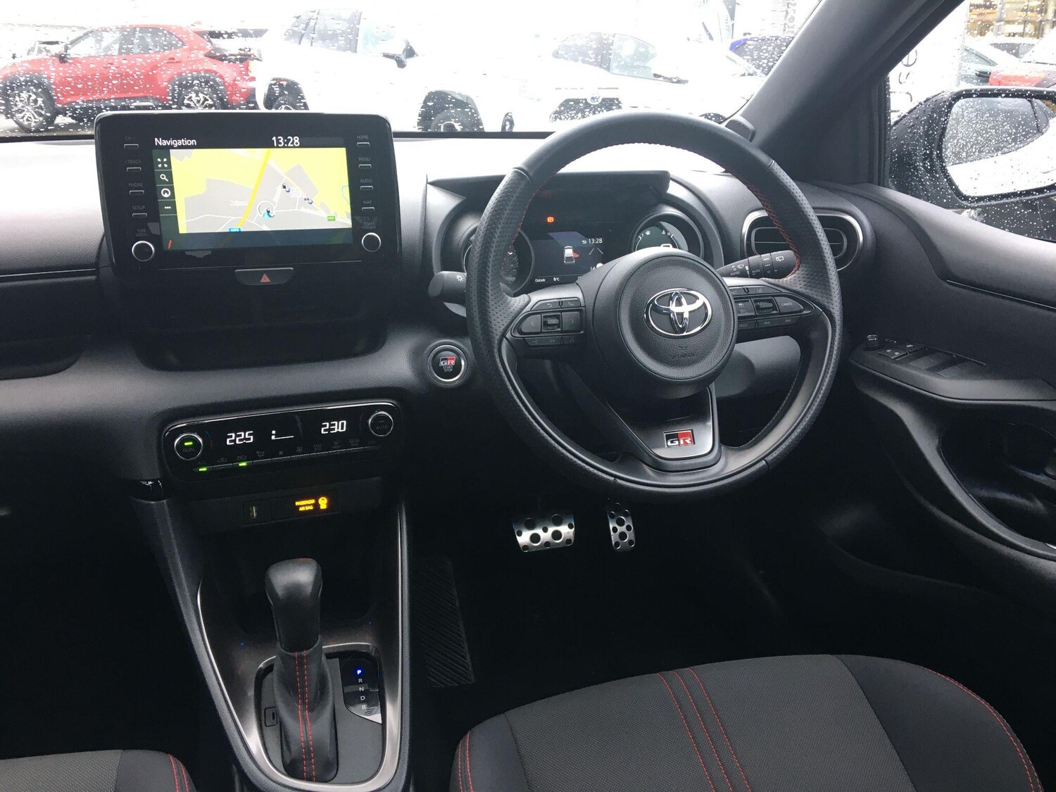 Used Toyota Yaris 2023 for sale - 76632698: Photo 15