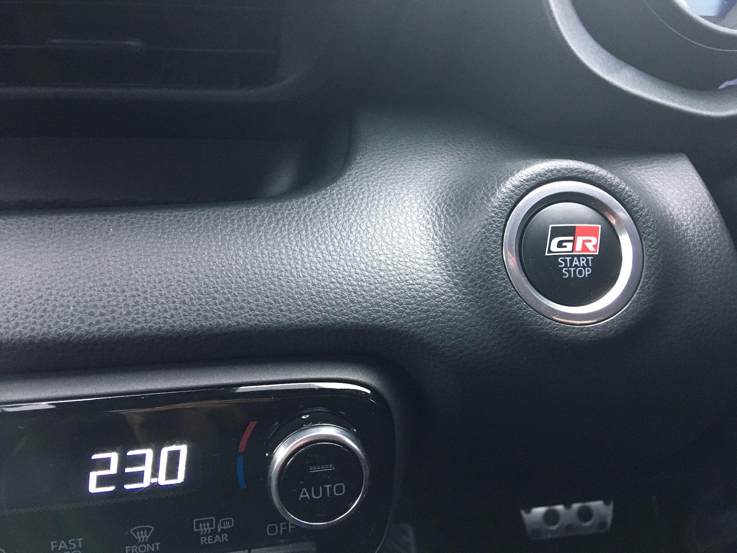 Used Toyota Yaris 2023 for sale - 76632698: Photo 34