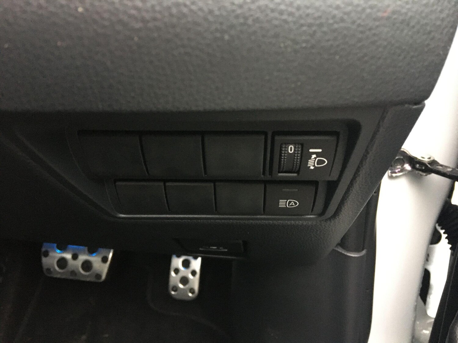 Used Toyota Yaris 2023 for sale - 76632698: Photo 36