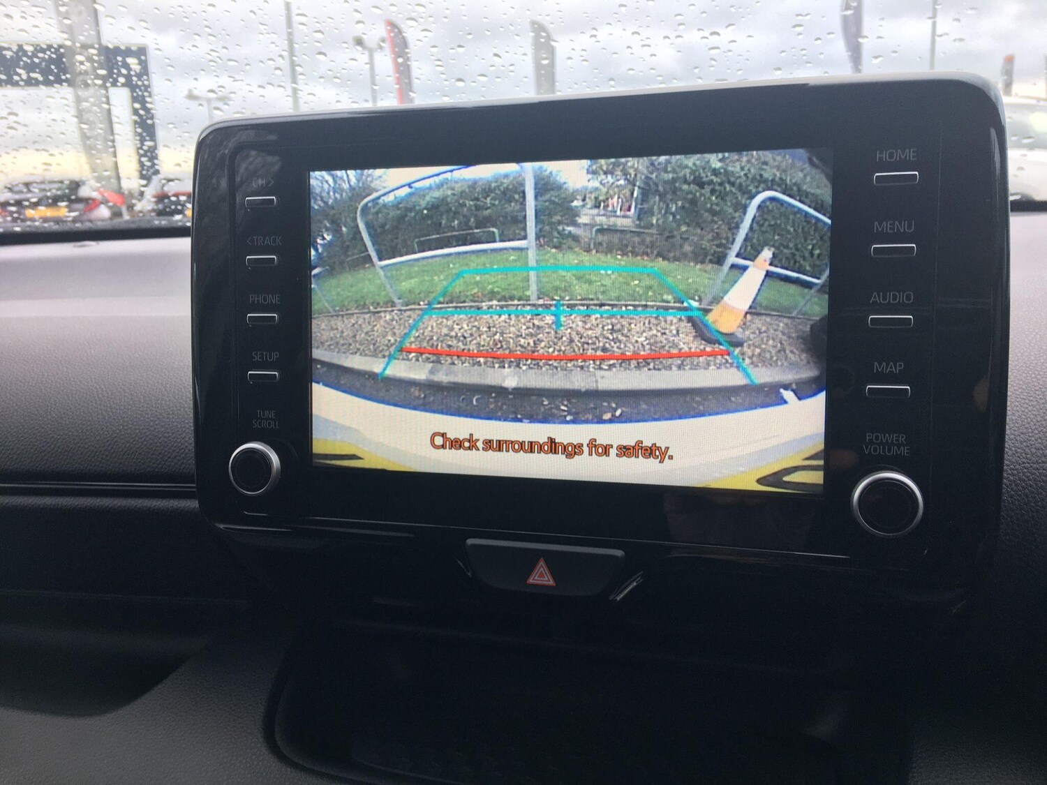 Used Toyota Yaris 2023 for sale - 76632698: Photo 46