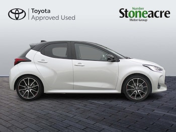 Used Toyota Yaris 2023 for sale - 76632698: Photo