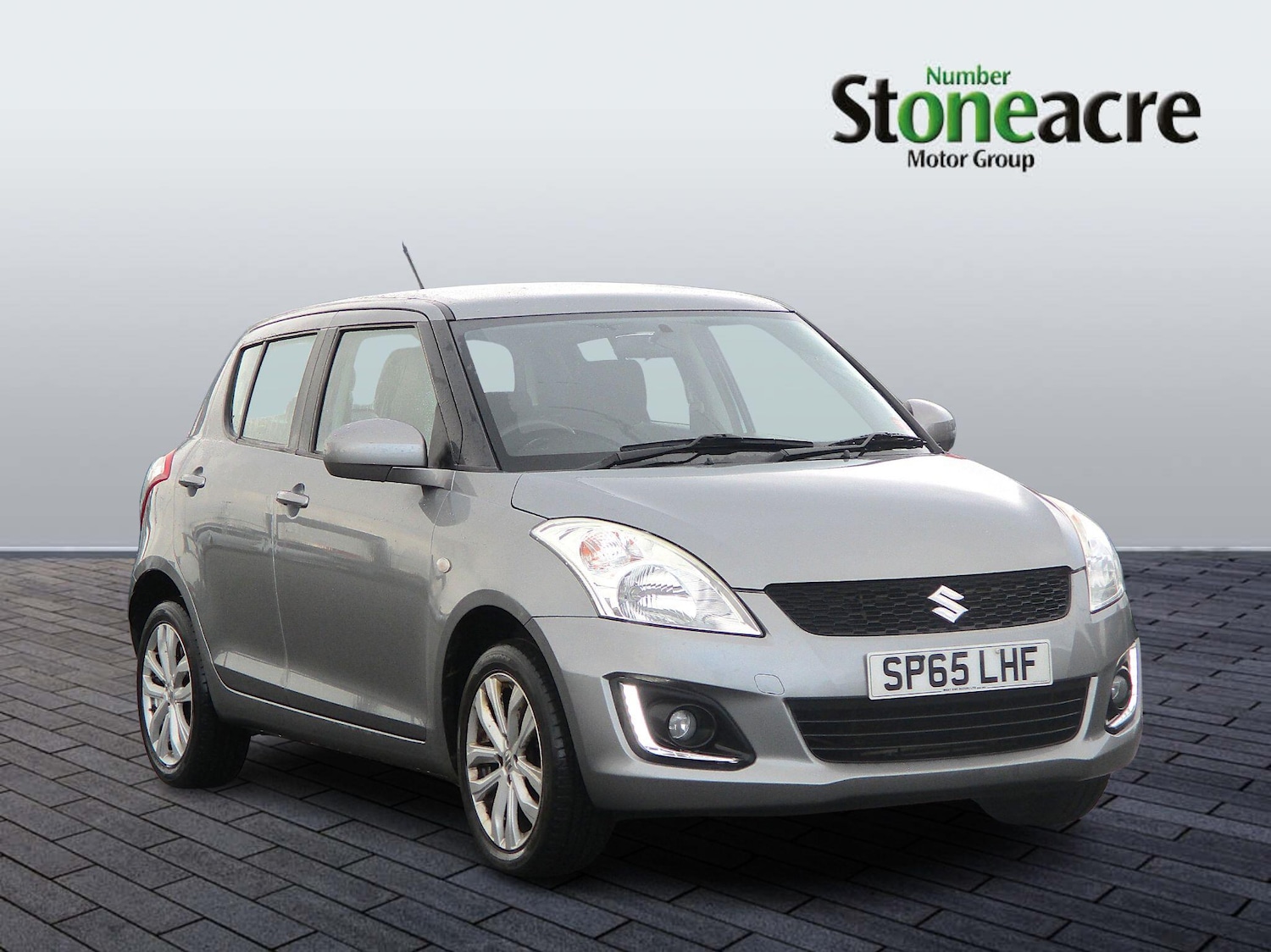 Used Suzuki Swift 2015 for sale - 77279013: Photo 1