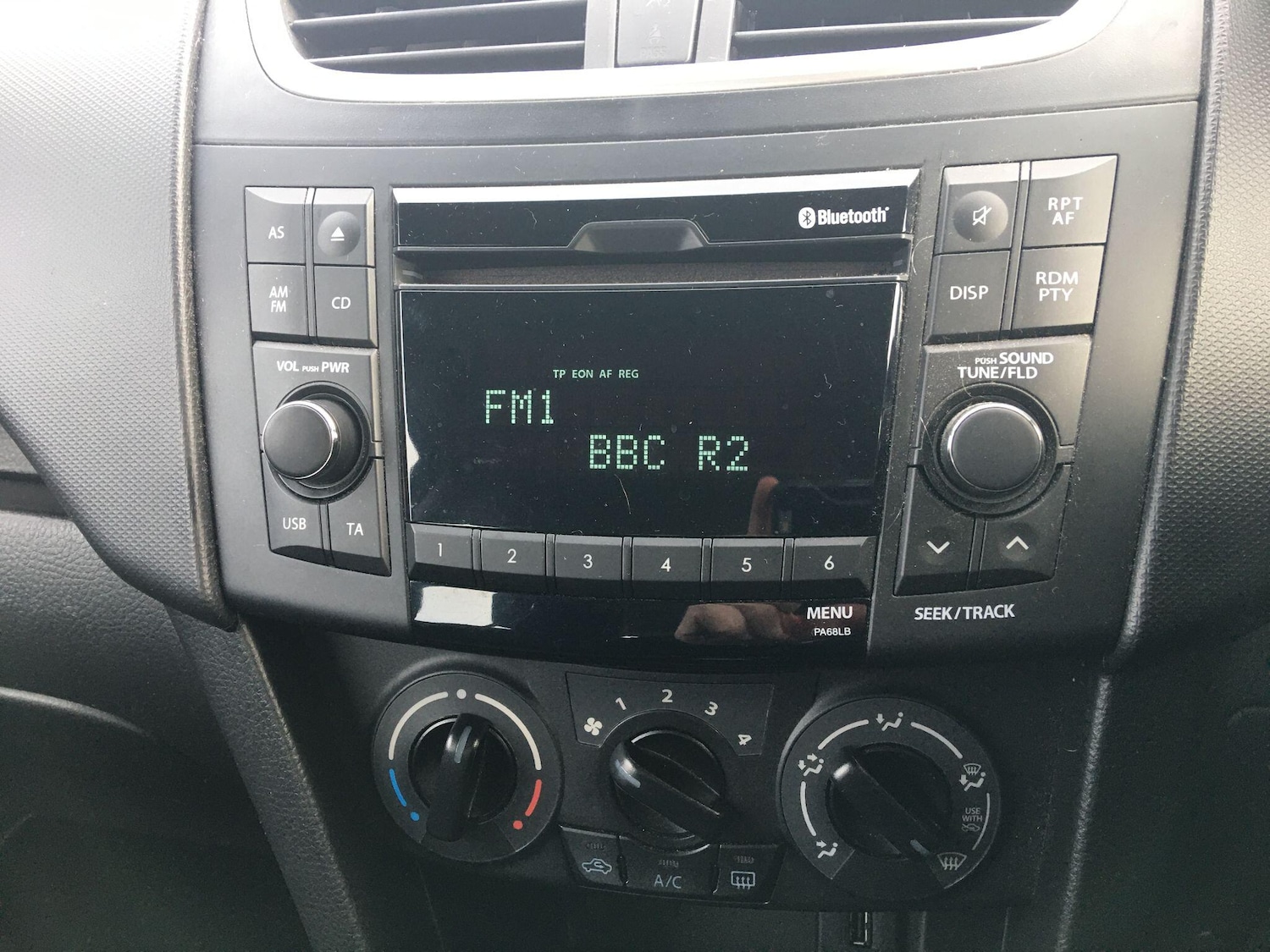 Used Suzuki Swift 2015 for sale - 77279013: Photo 16