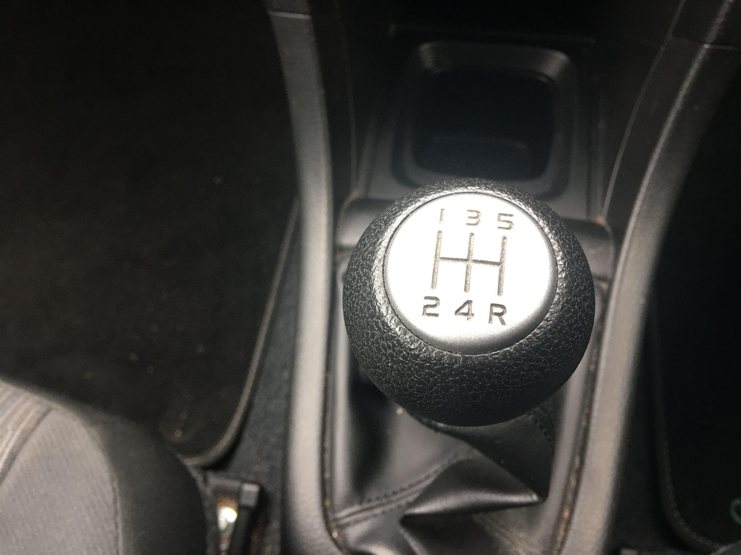 Used Suzuki Swift 2015 for sale - 77279013: Photo 24