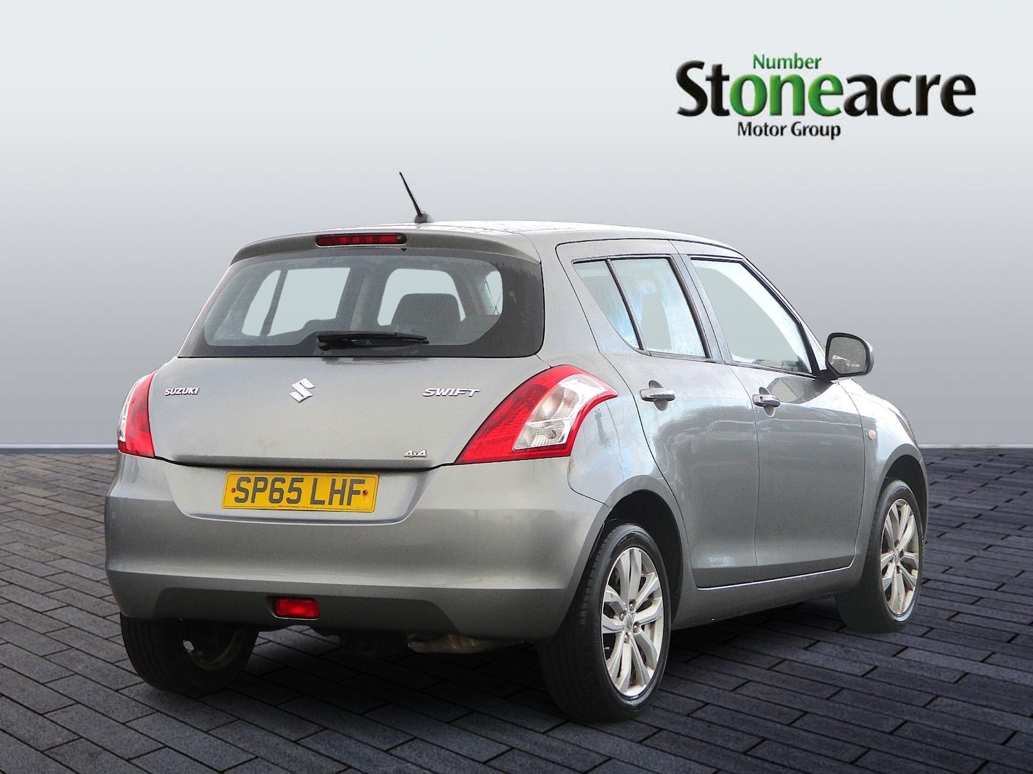 Used Suzuki Swift 2015 for sale - 77279013: Photo 3