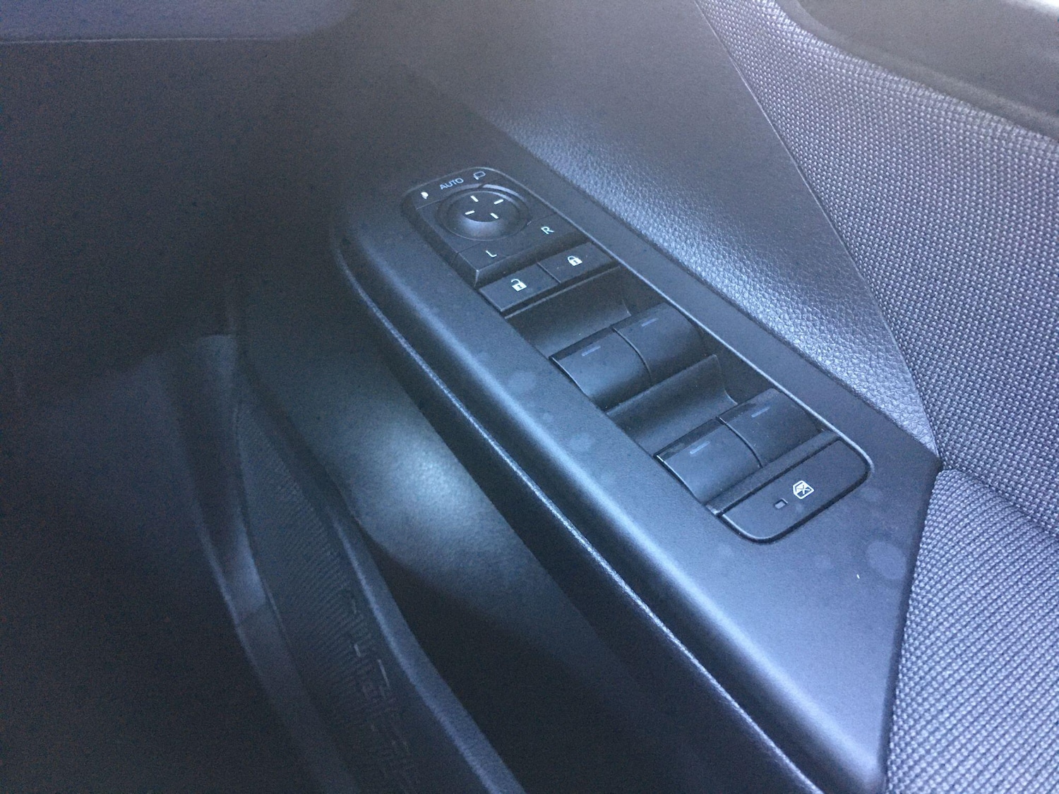 Used Toyota C-HR 2024 for sale - 78072774: Photo 33