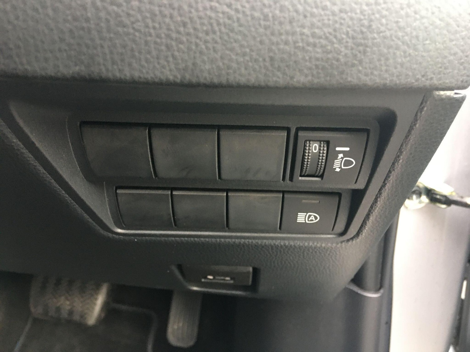 Used Toyota Yaris Cross 2024 for sale - 76913562: Photo 42