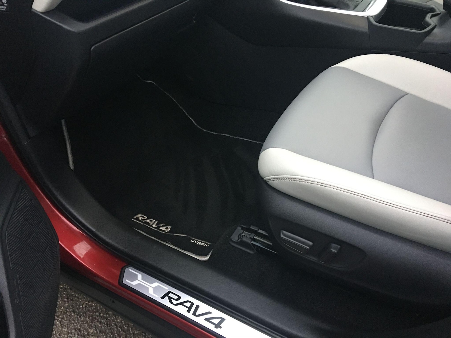 Used Toyota RAV4 2022 for sale - 77029890: Photo 43