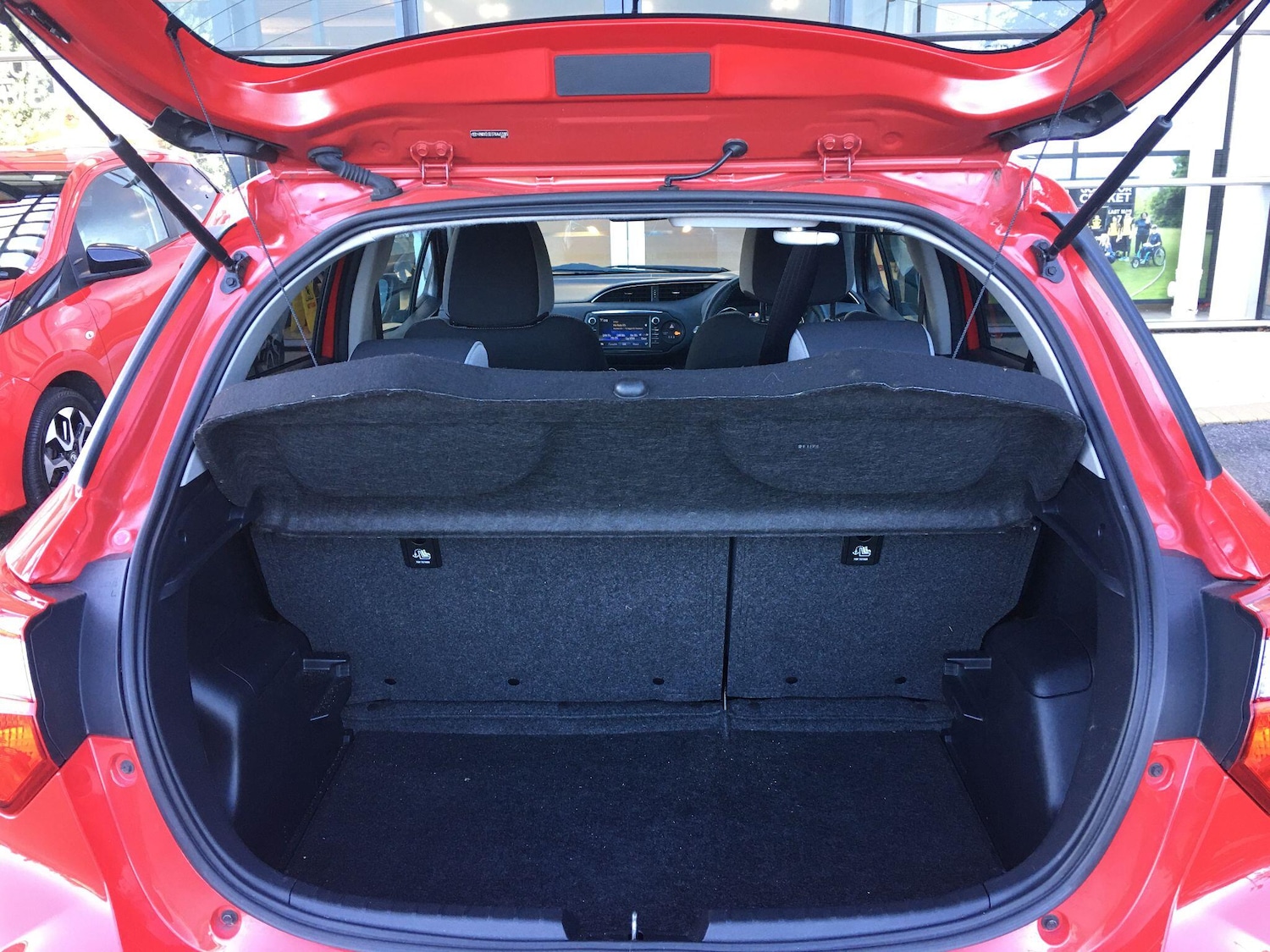 Used Toyota Yaris 2020 for sale - 76645661: Photo 13