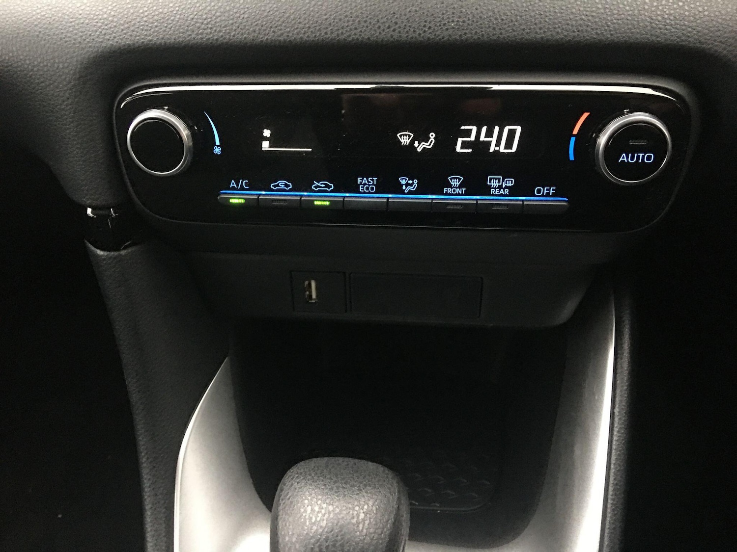 Used Toyota Yaris 2023 for sale - 77525120: Photo 39