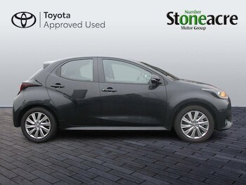Used Toyota Yaris 2023 for sale - 77525120: Photo