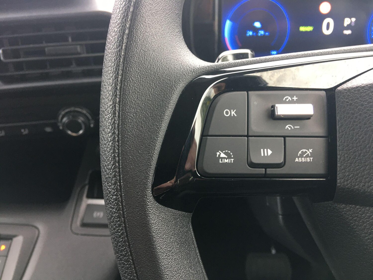 Used Toyota ProAce 2024 for sale - 76727798: Photo 39