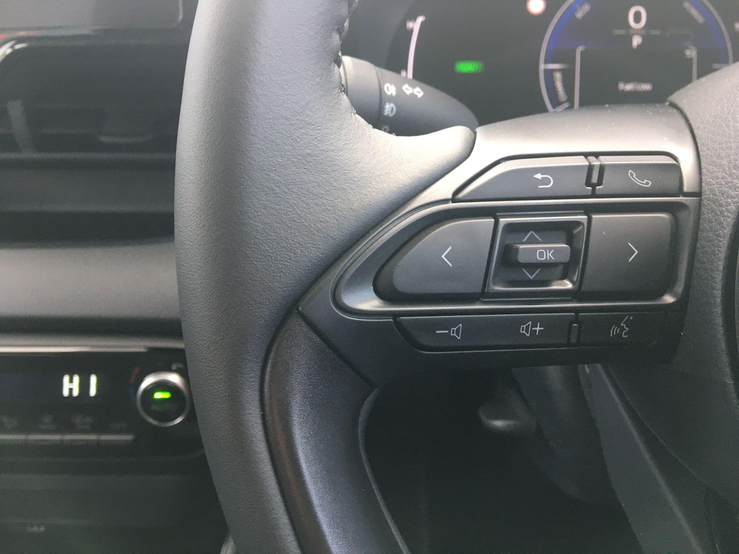 Used Toyota Yaris 2025 for sale - 77108928: Photo 36