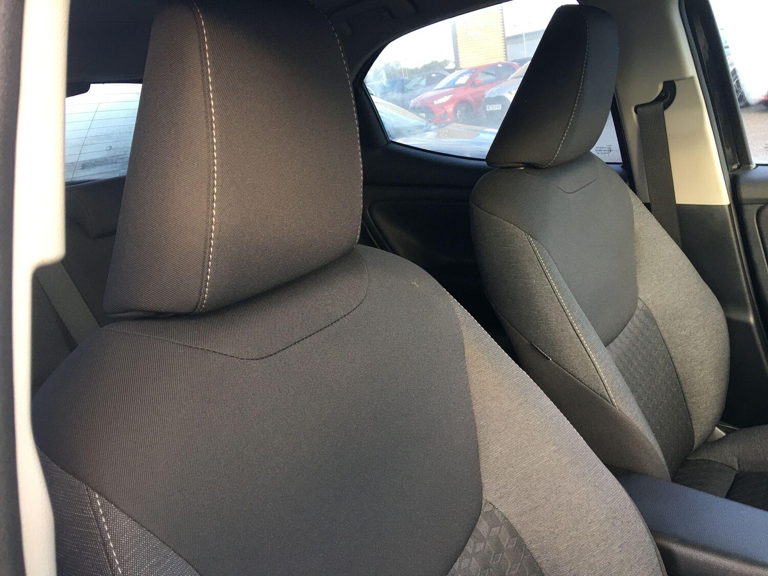 Used Toyota Yaris 2023 for sale - 77524406: Photo 41