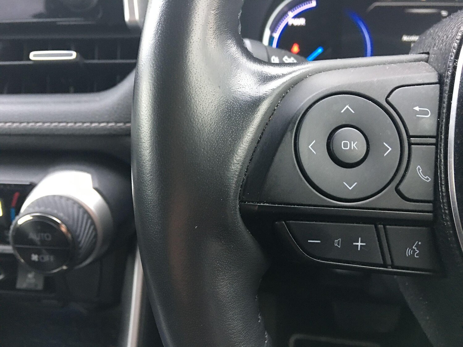 Used Toyota RAV4 for sale - 77497450: Photo 42