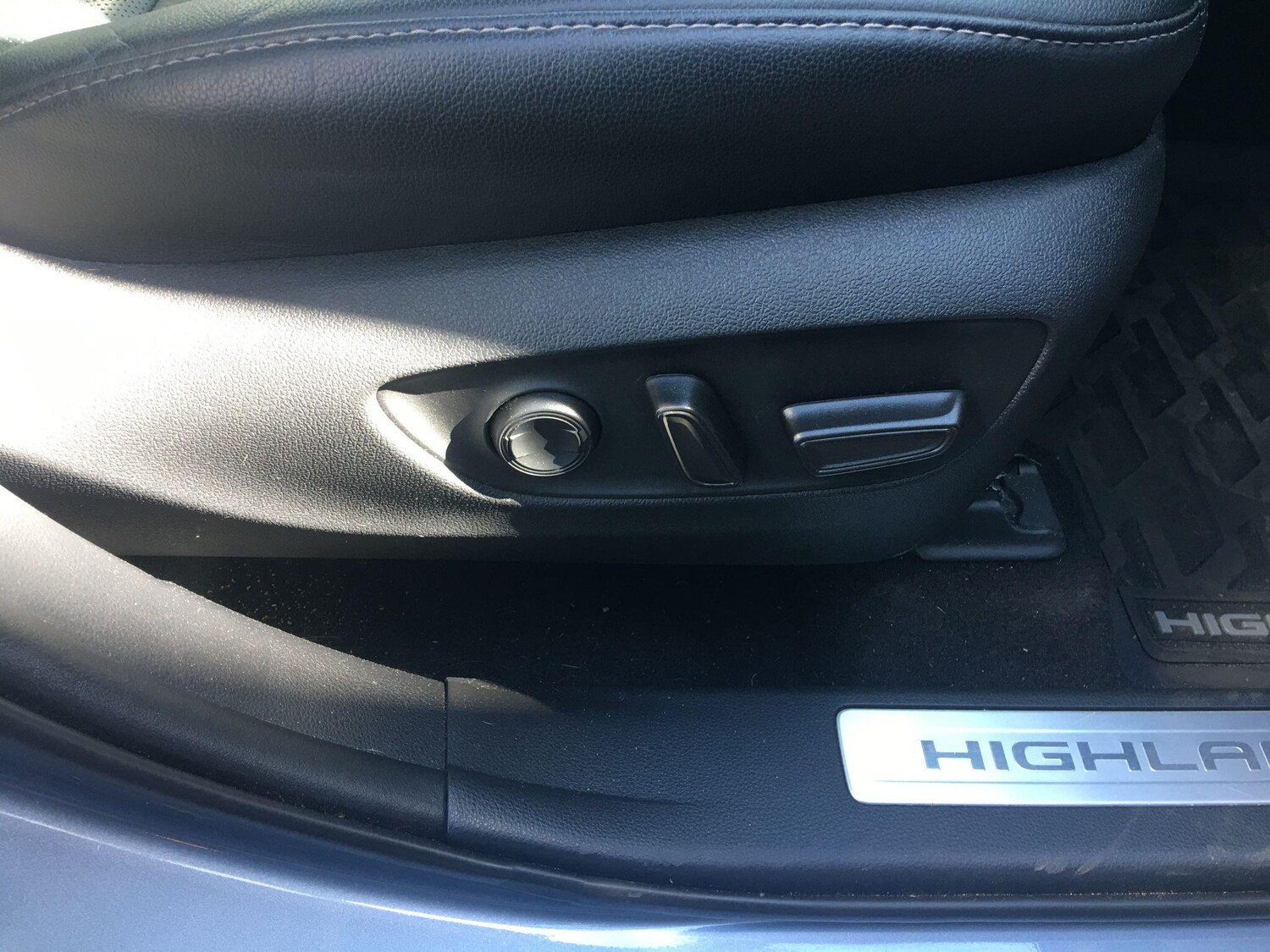 Used Toyota Highlander 2021 for sale - 78156557: Photo 41