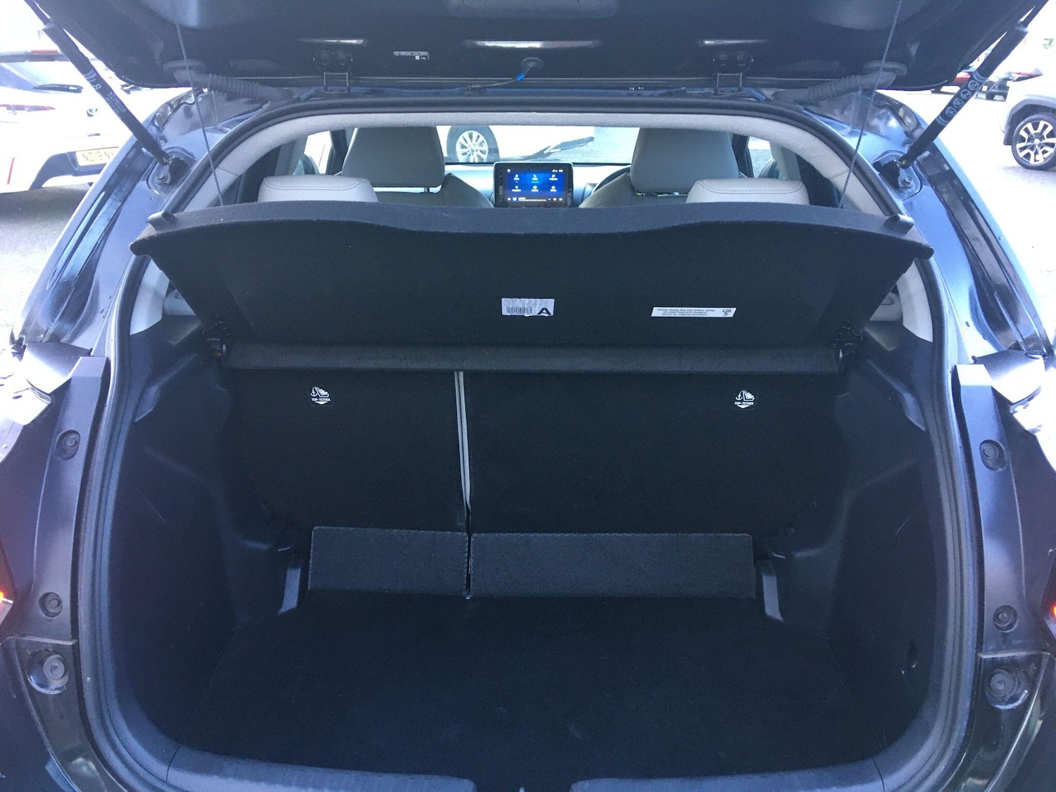 Used Toyota Yaris 2022 for sale - 77683014: Photo 12