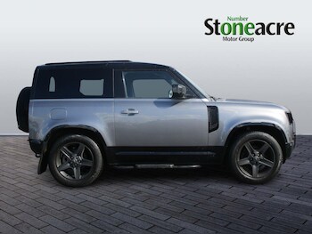 Used Land Rover Defender 90 2022 for sale - 78548882: Photo