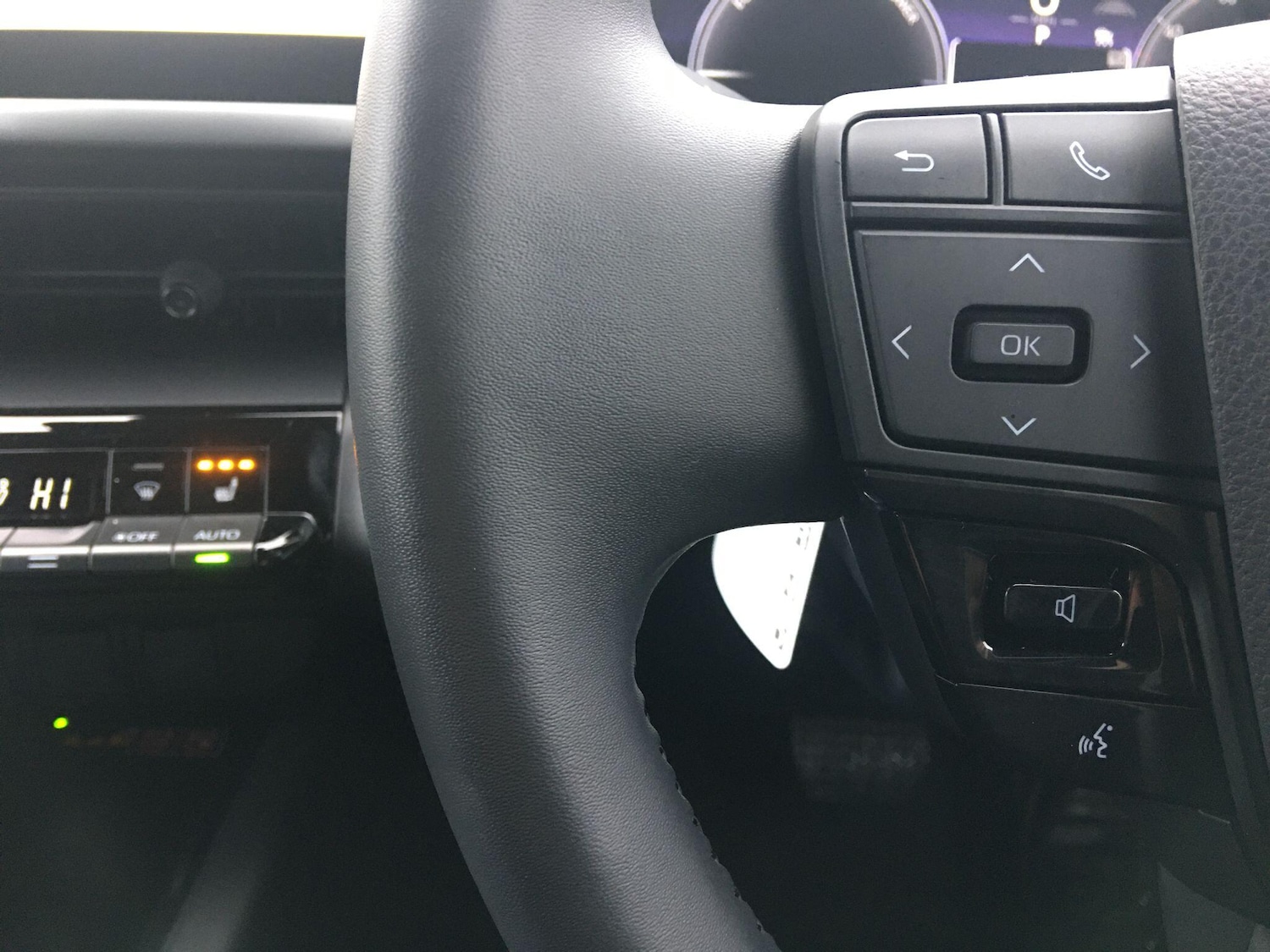 Used Toyota C-HR 2025 for sale - 77658450: Photo 21