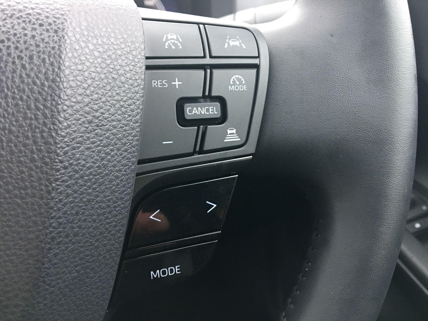 Used Toyota C-HR 2025 for sale - 77658450: Photo 22