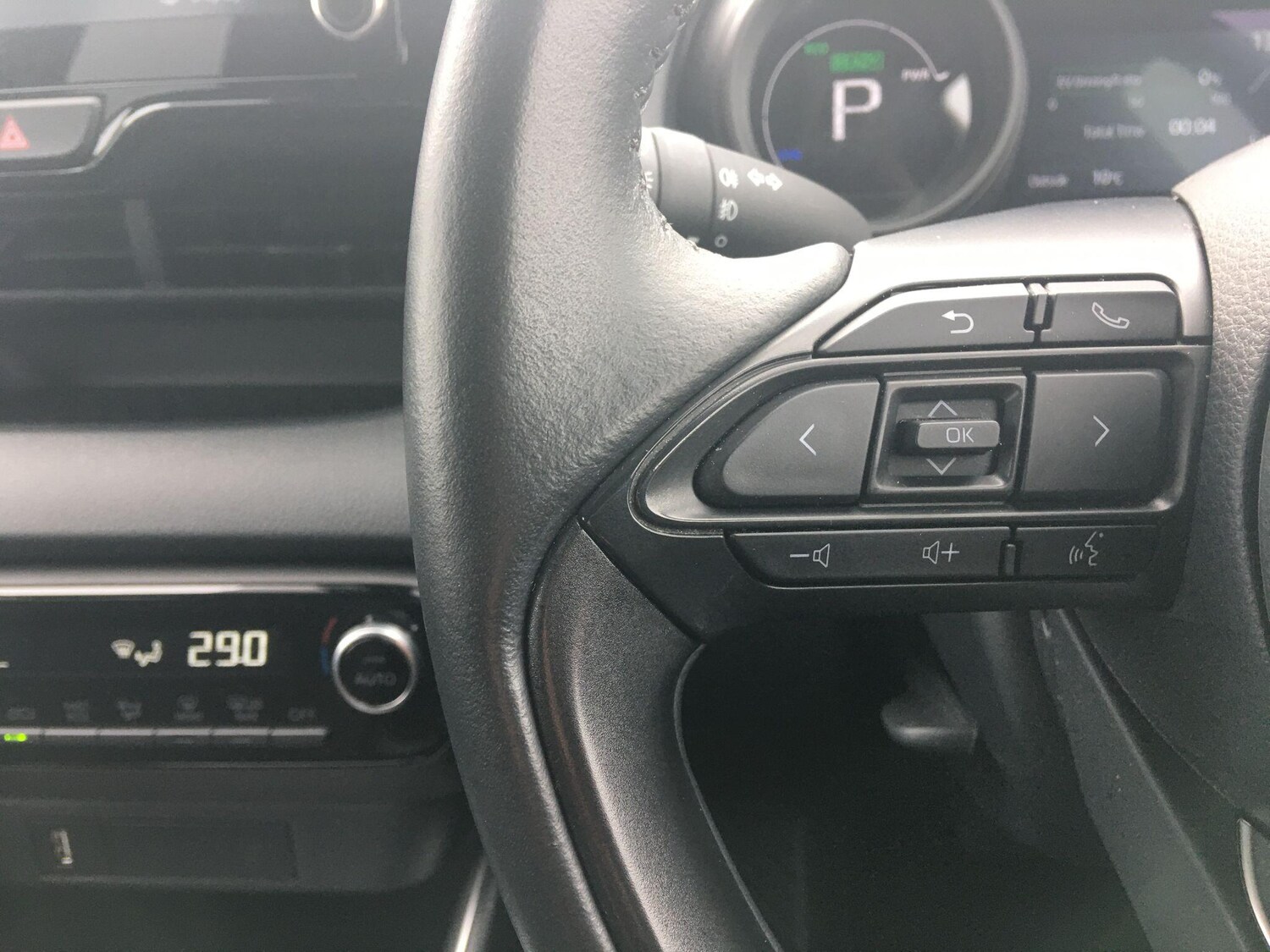 Used Toyota Yaris 2022 for sale - 78156665: Photo 42