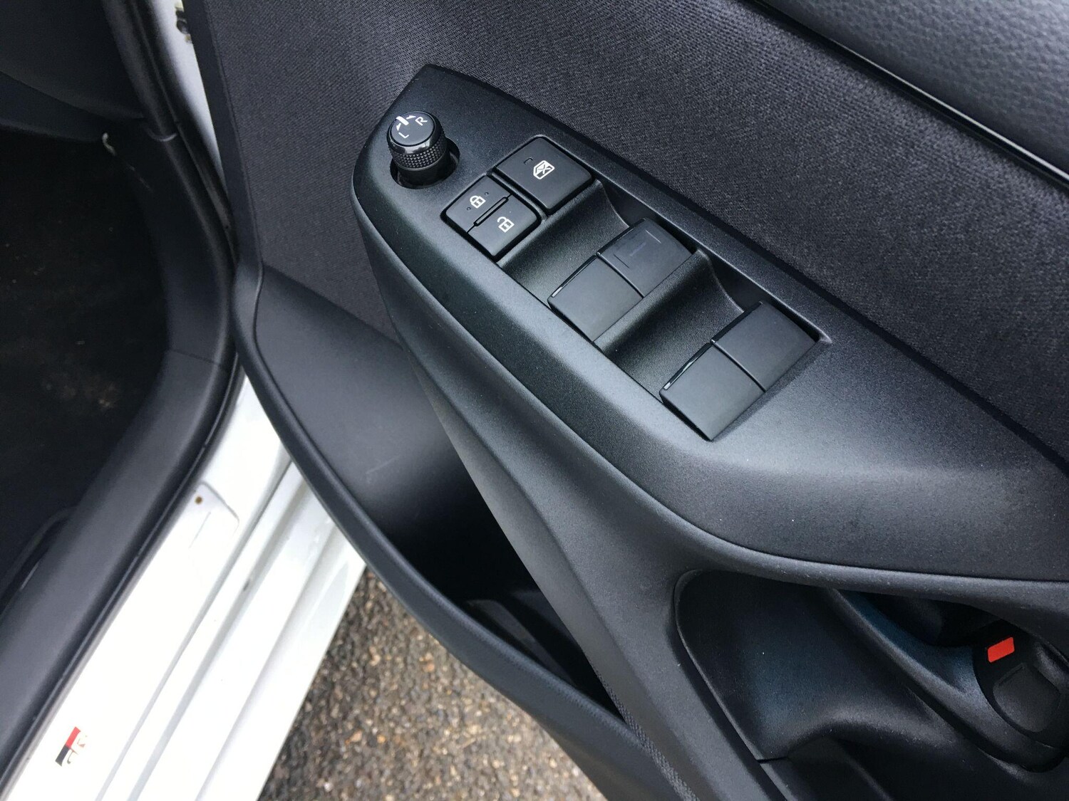 Used Toyota Yaris for sale - 77424928: Photo 42