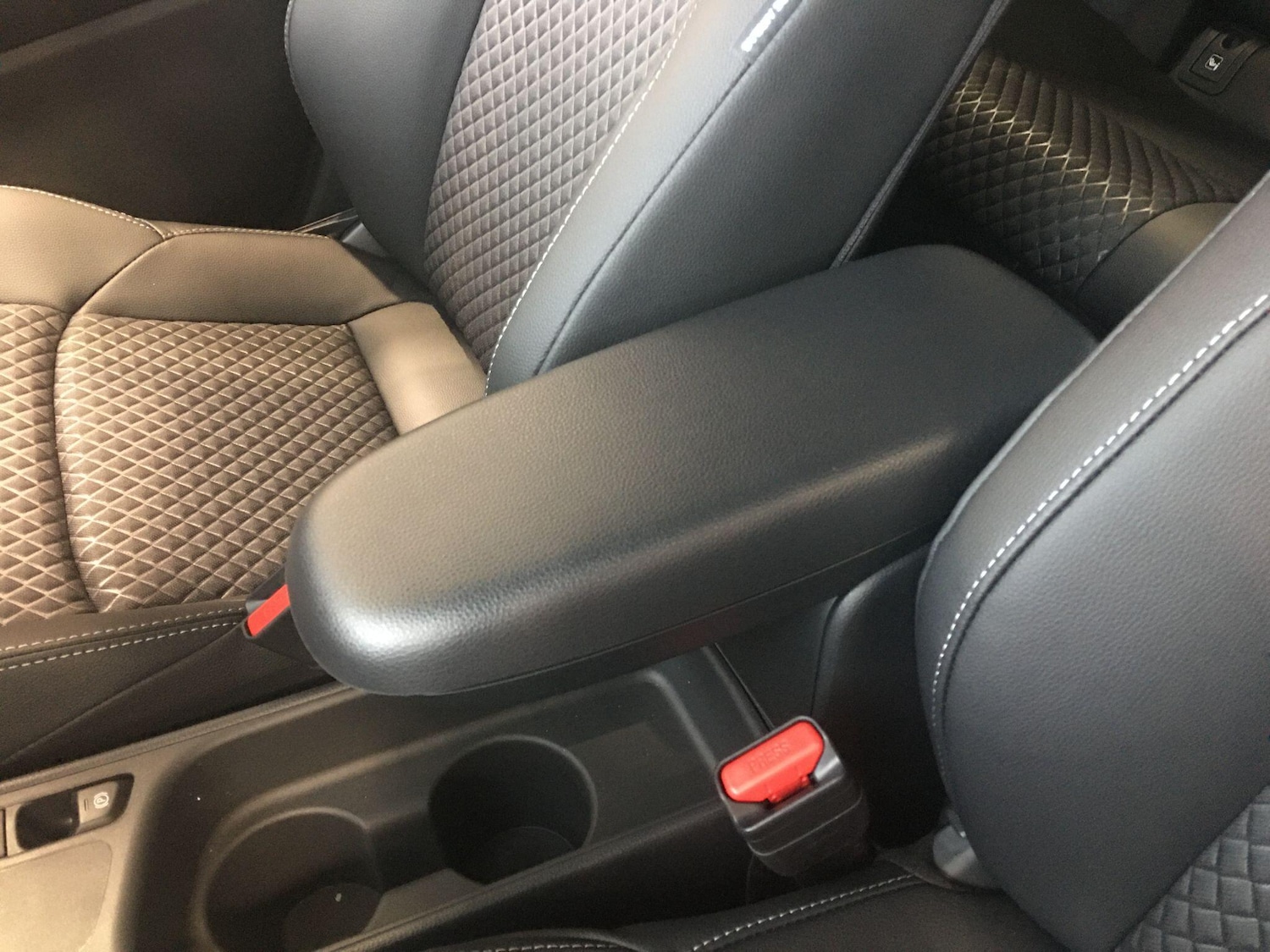 Used Toyota Yaris 2025 for sale - 76801862: Photo 29