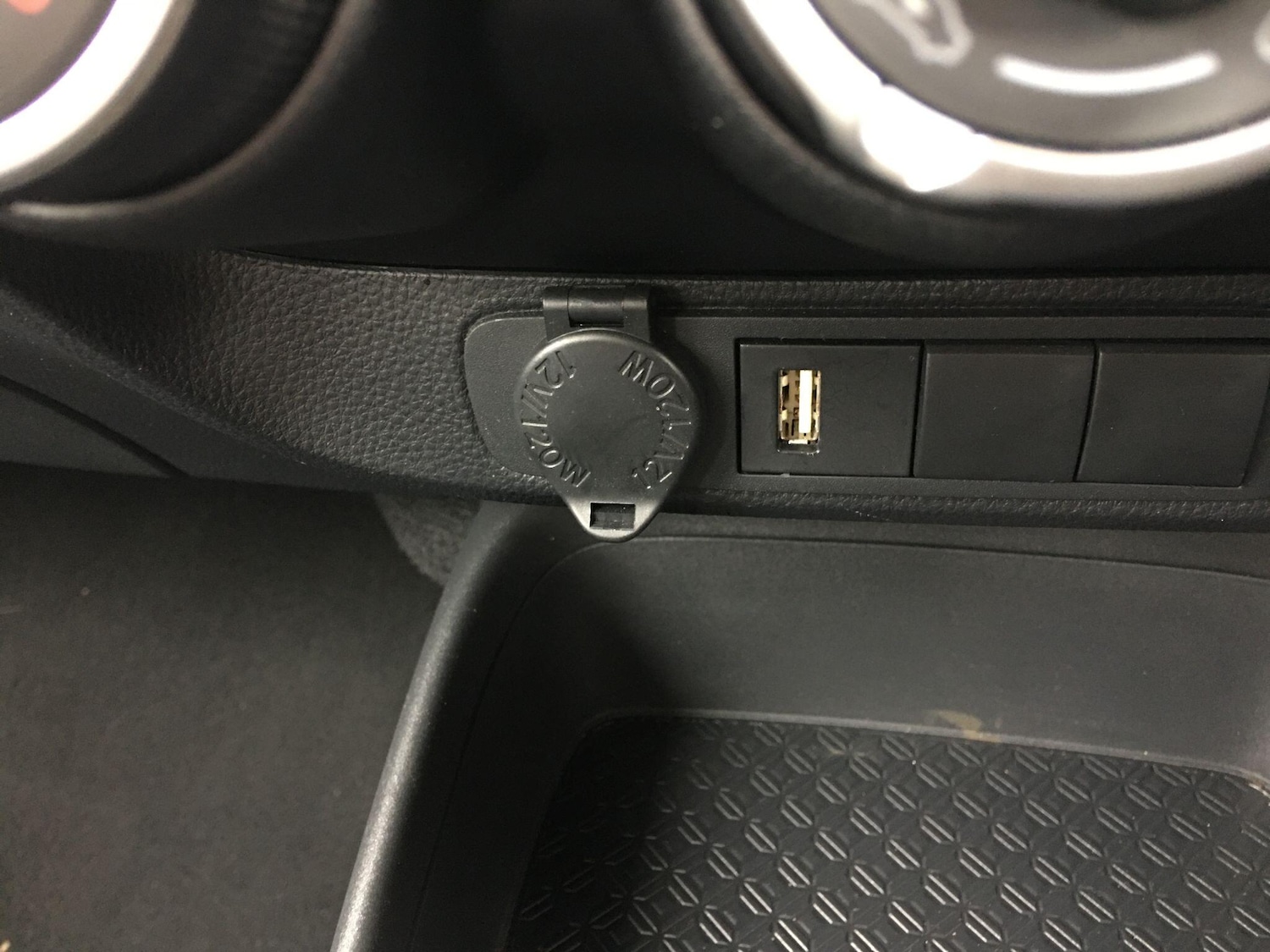 Used Toyota Aygo X 2023 for sale - 76472237: Photo 37