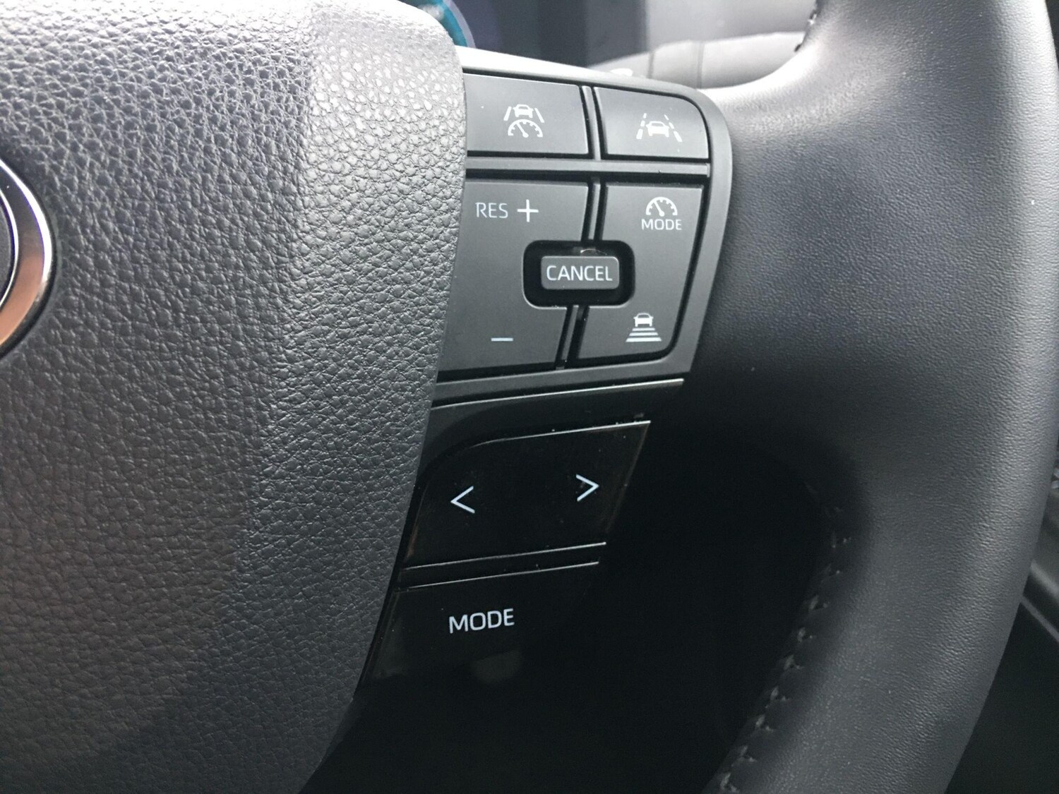 Used Toyota C-HR 2025 for sale - 77524887: Photo 32