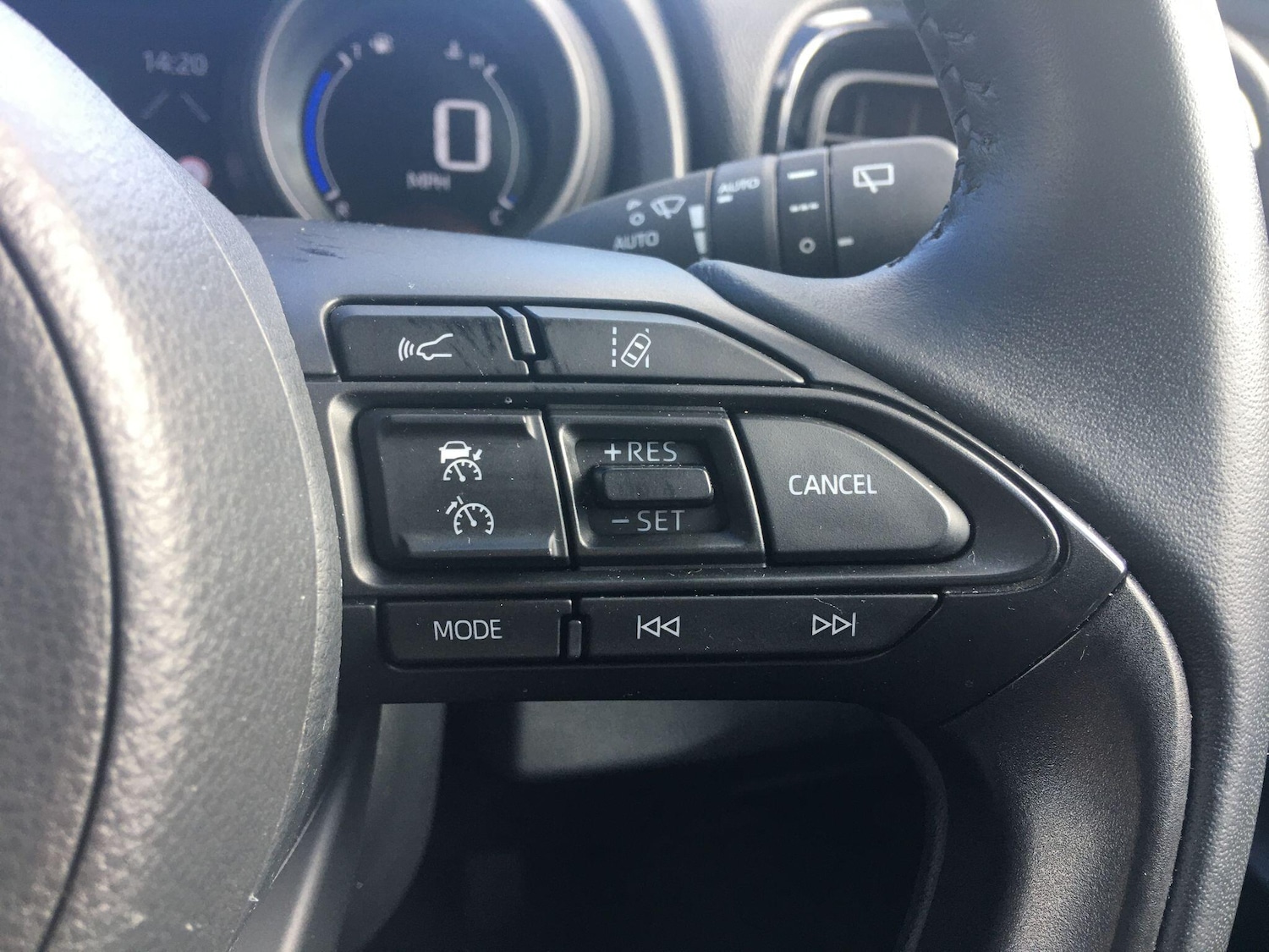 Used Toyota Yaris Cross 2023 for sale - 76964817: Photo 32