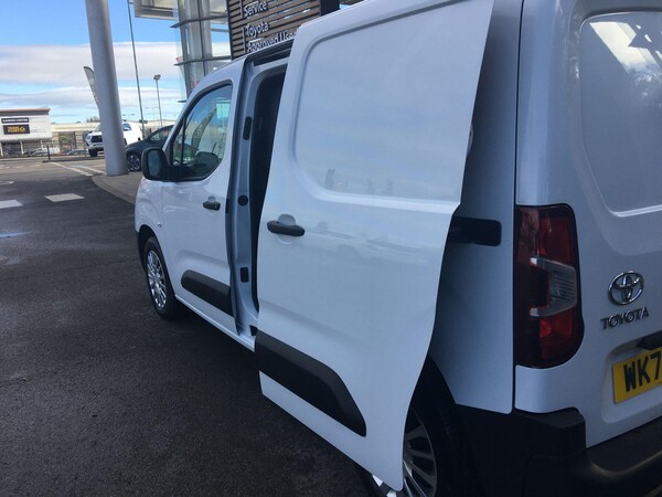 Used Toyota ProAce 2022 for sale - 76260502: Photo 36