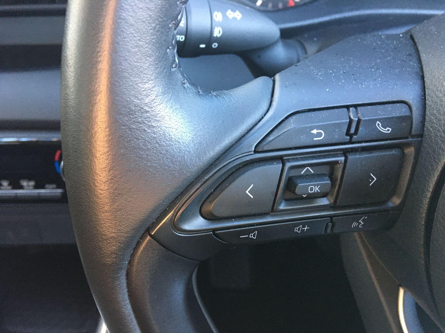 Used Toyota Yaris for sale - 77175039: Photo 35