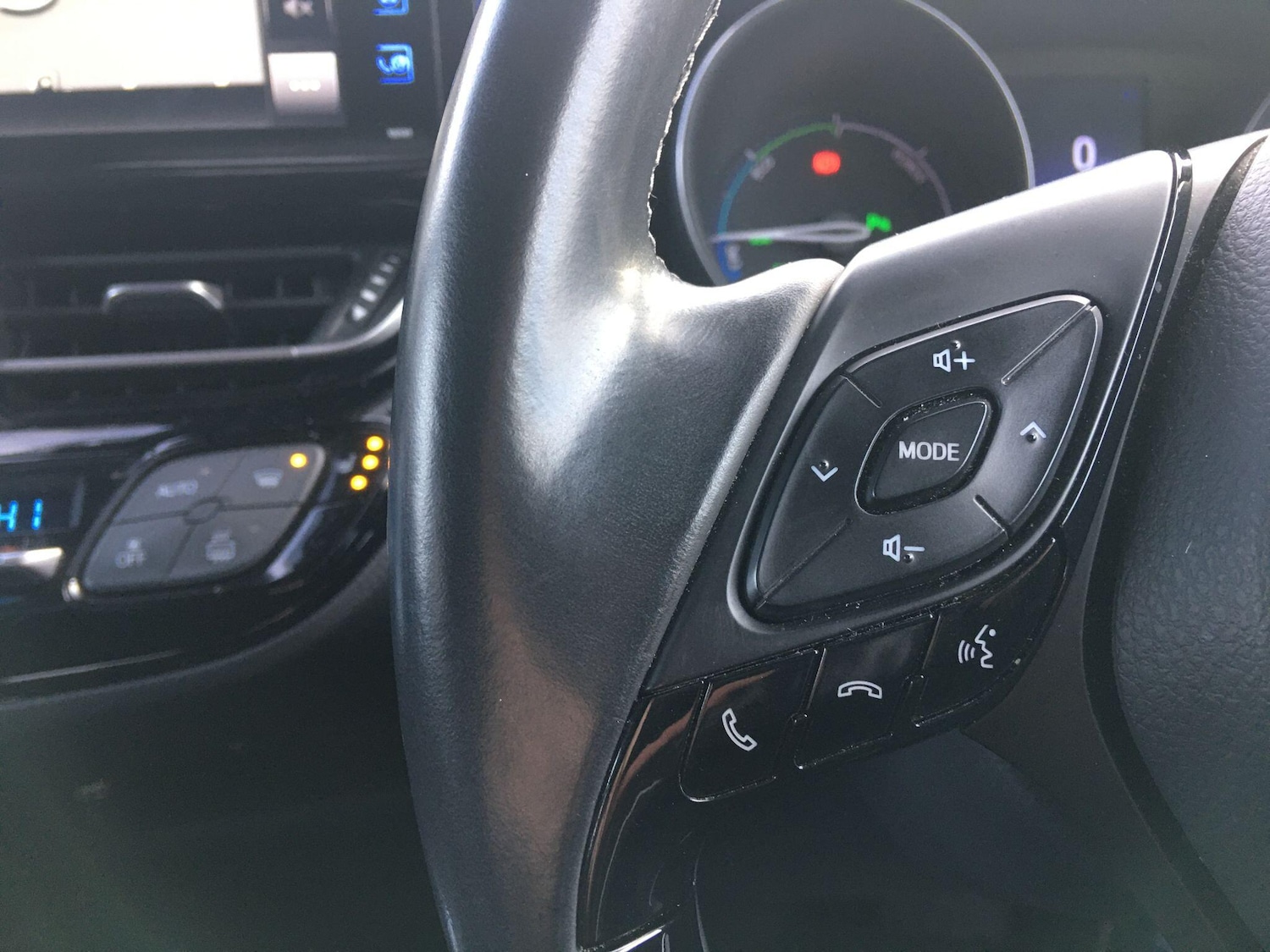 Used Toyota C-HR for sale - 77266942: Photo 40