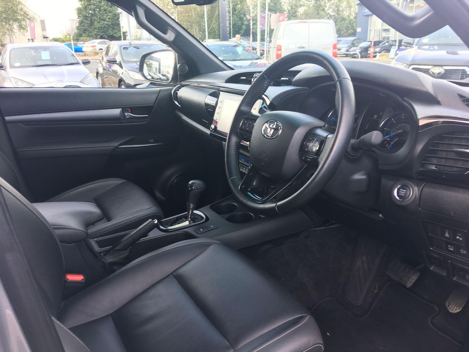 Used Toyota Hilux 2023 for sale - 76431813: Photo 13