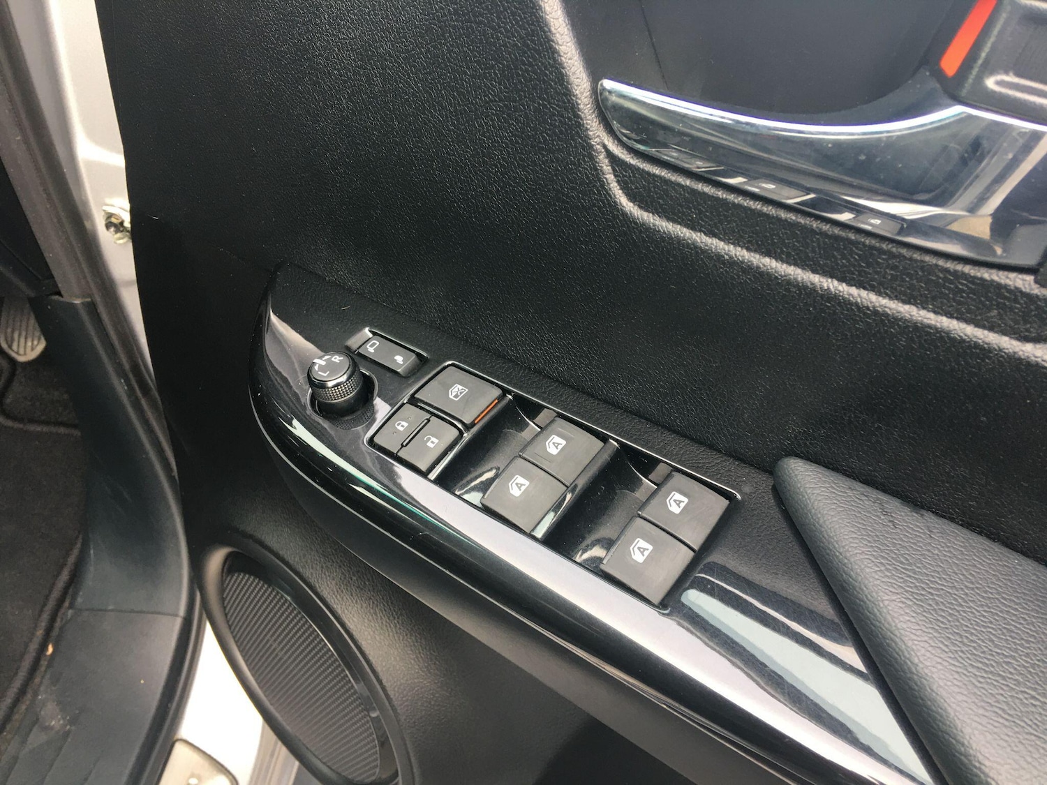 Used Toyota Hilux 2023 for sale - 76431813: Photo 42