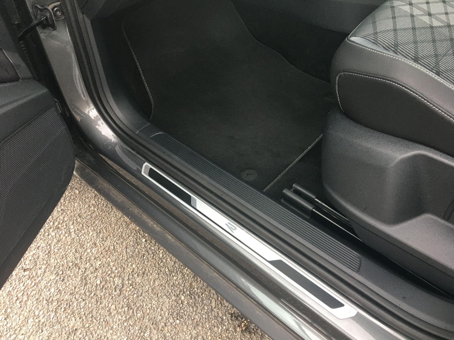 Used Volkswagen T-Roc 2023 for sale - 76573096: Photo 26