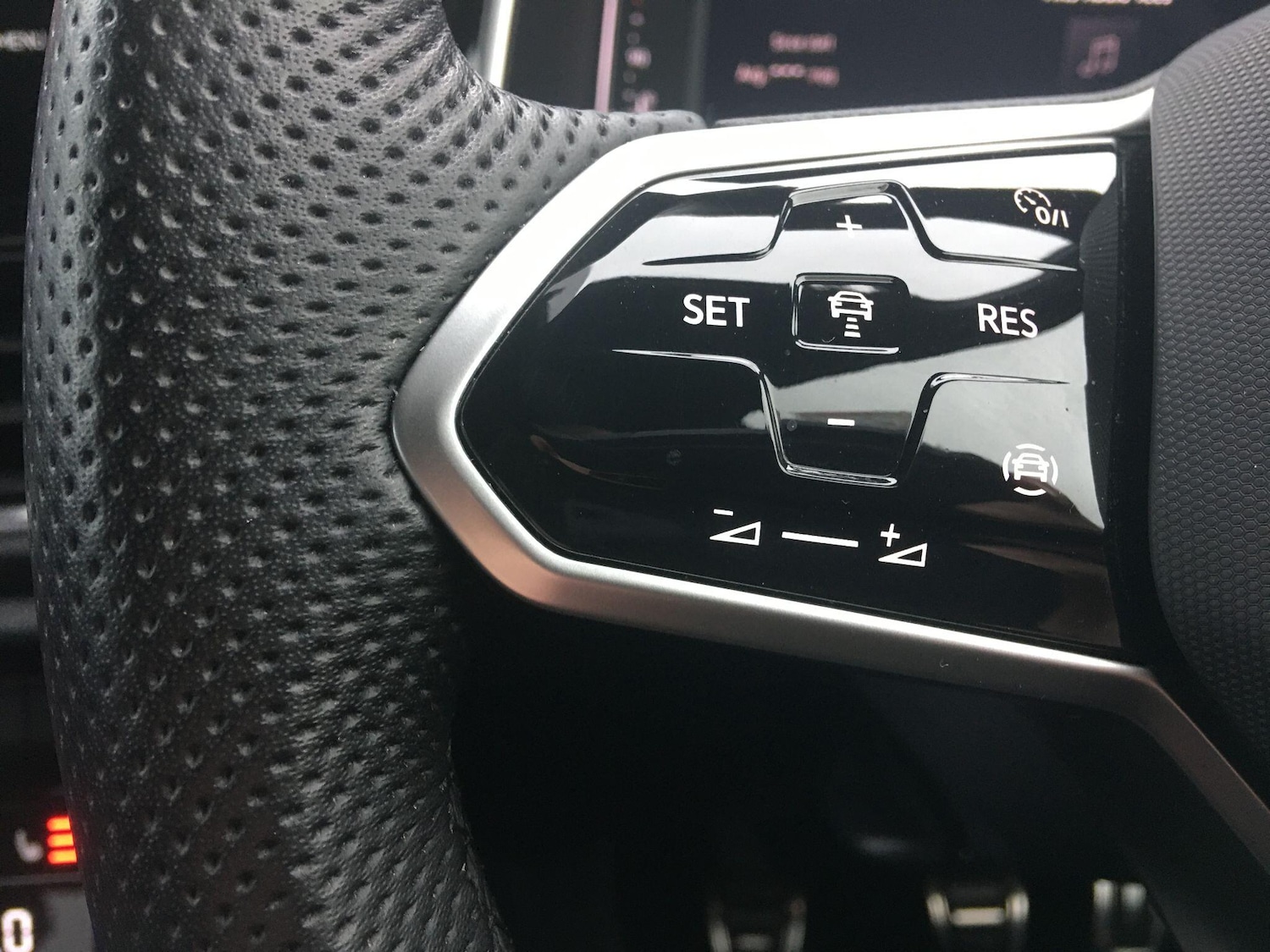 Used Volkswagen T-Roc 2023 for sale - 76573096: Photo 70