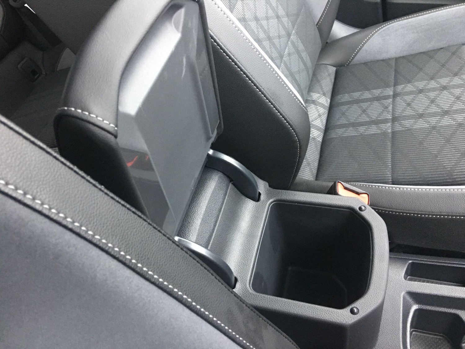 Used Volkswagen T-Roc 2023 for sale - 76573096: Photo 75