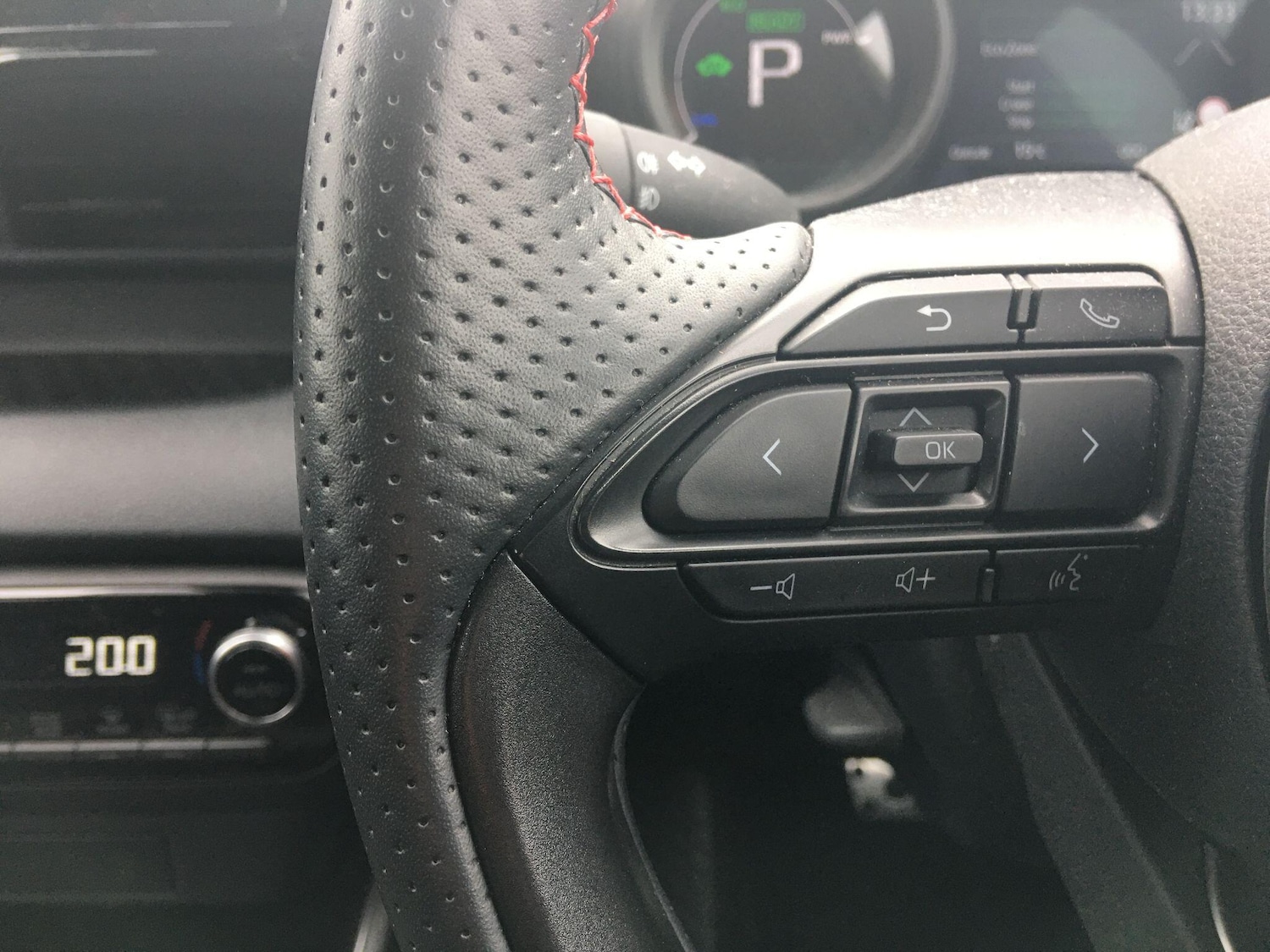 Used Toyota Yaris 2023 for sale - 77028967: Photo 32