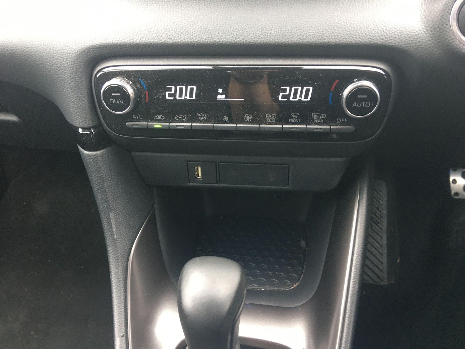 Used Toyota Yaris 2023 for sale - 77028967: Photo 36