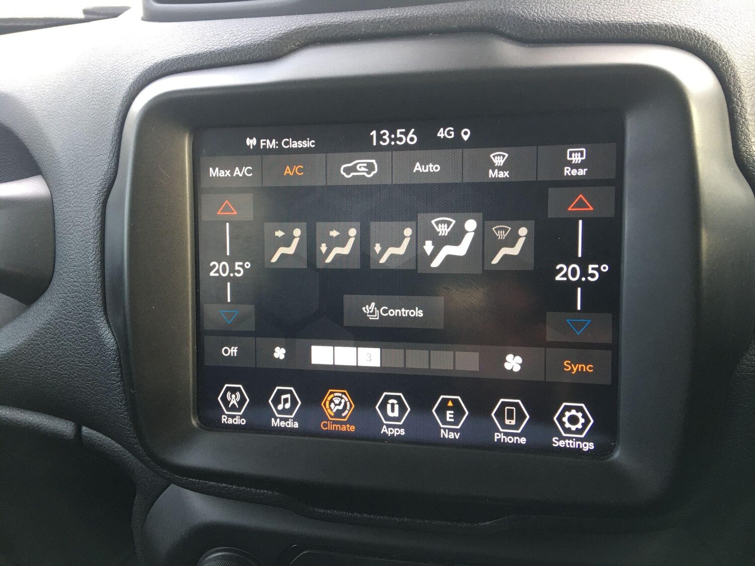 Used Jeep Renegade 2021 for sale - 77585680: Photo 49