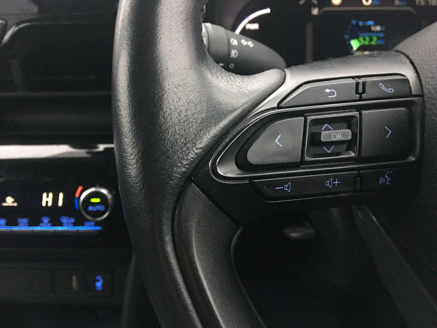 Used Toyota Yaris Cross 2023 for sale - 77066966: Photo 36