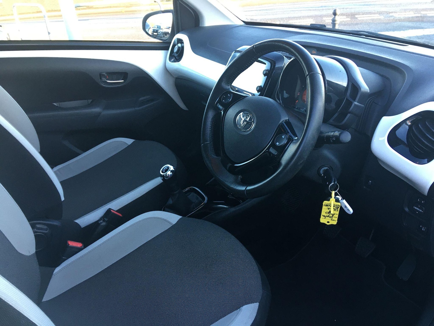 Used Toyota AYGO 2017 for sale - 77132083: Photo 13