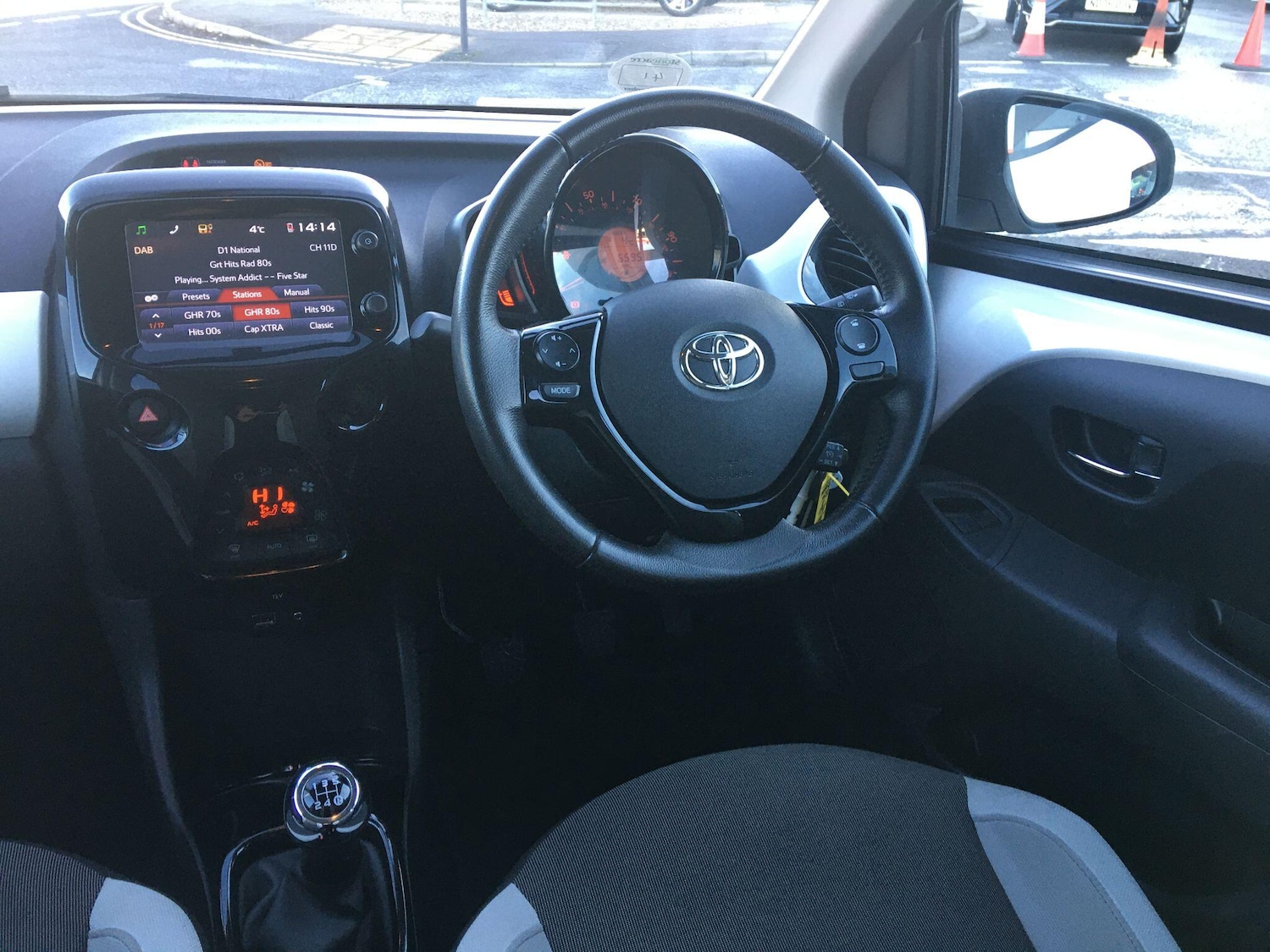 Used Toyota AYGO 2017 for sale - 77132083: Photo 14
