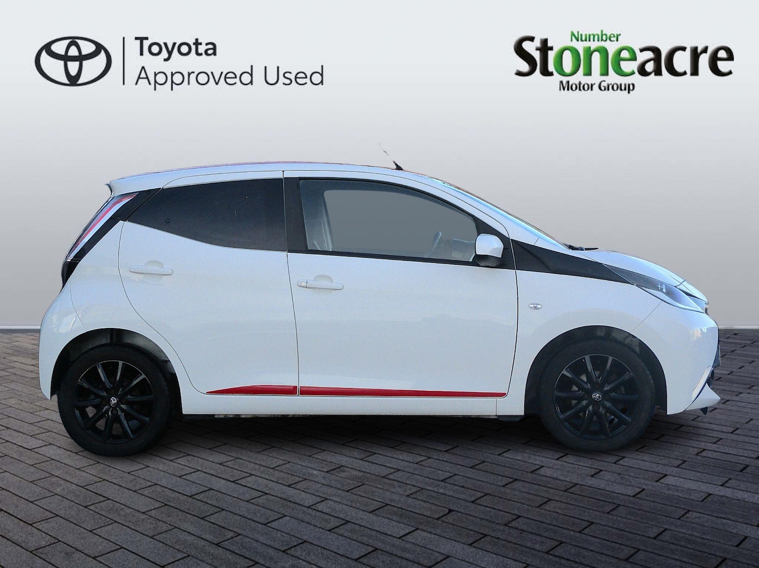 Used Toyota AYGO 2017 for sale - 77132083: Photo 4