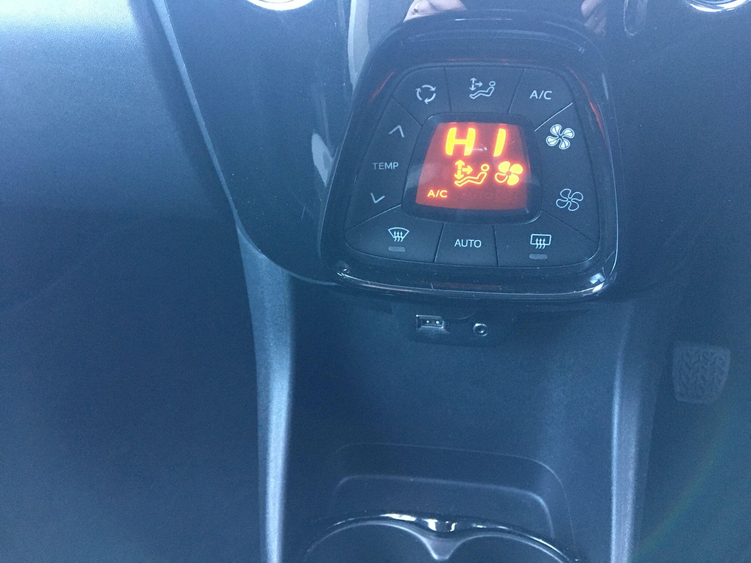 Used Toyota AYGO 2017 for sale - 77132083: Photo 44