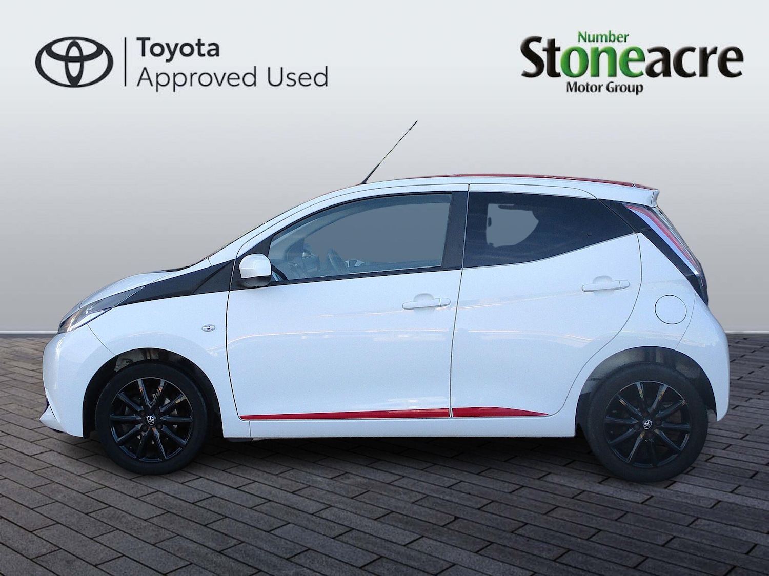 Used Toyota AYGO 2017 for sale - 77132083: Photo 8