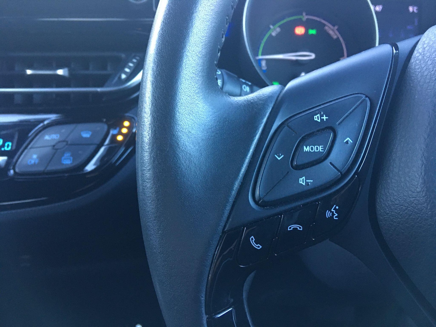 Used Toyota C-HR 2020 for sale - 76688678: Photo 50