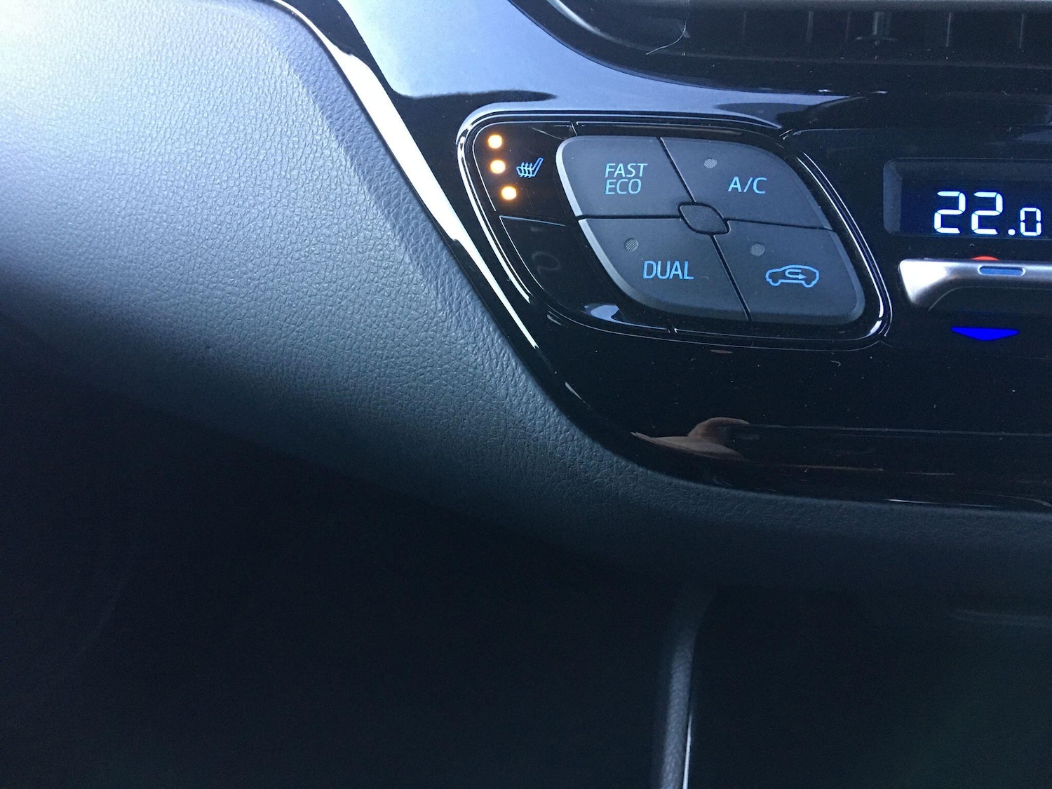 Used Toyota C-HR 2020 for sale - 76688678: Photo 55